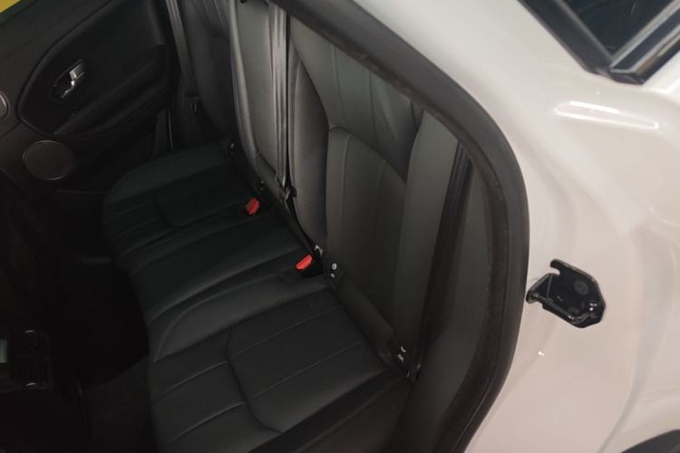 Used Land Rover Range Evoque 2017 2.0T SE Smart Glow Edition Left Rear Seat