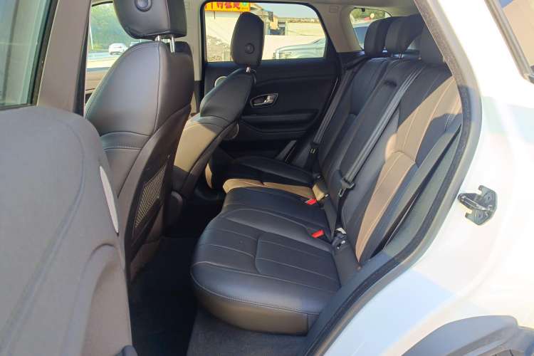 Used Land Rover Range Evoque 2017 2.0T SE Smart Glow Edition Left Rear Seat