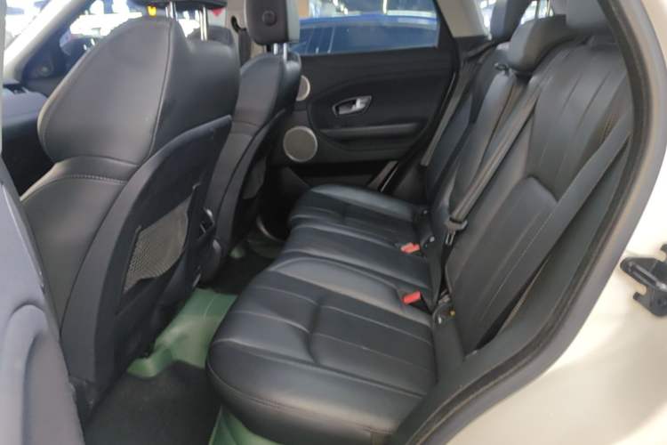Used Land Rover Range Evoque 2017 2.0T SE Smart Glow Edition Left Rear Seat