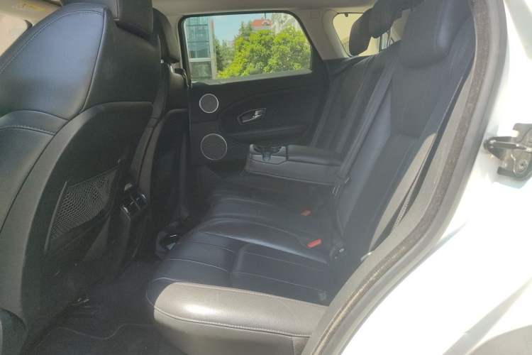Used Land Rover Range Evoque 2017 2.0T British-Style Prestige Edition Left Rear Seat