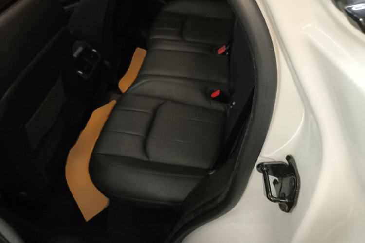 Used Land Rover Range Evoque 2017 2.0T SE Smart Glow Edition Left Rear Seat