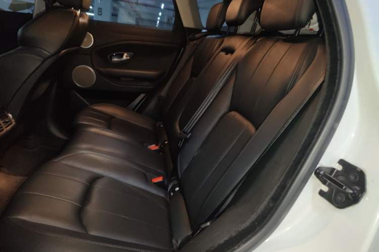 Used Land Rover Range Evoque 2017 2.0T SE Smart Glow Edition Left Rear Seat