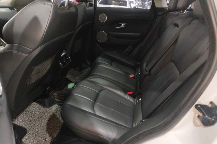 Used Land Rover Range Evoque 2017 2.0T SE Smart Glow Edition Left Rear Seat