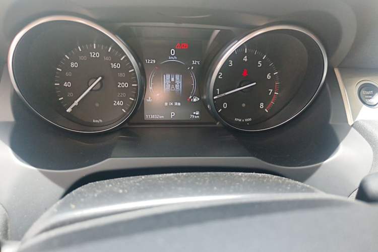 Used Land Rover Range Evoque 2017 2.0T SE Smart Glow Edition Odometer Close Up