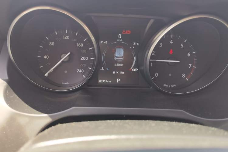 Used Land Rover Range Evoque 2017 2.0T British-Style Prestige Edition Odometer Close Up