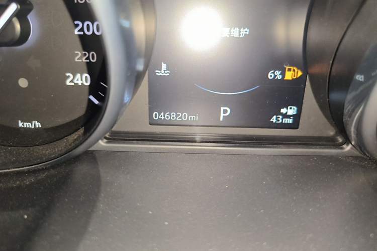 Used Land Rover Range Evoque 2017 2.0T British-Style Prestige Edition Odometer Close Up