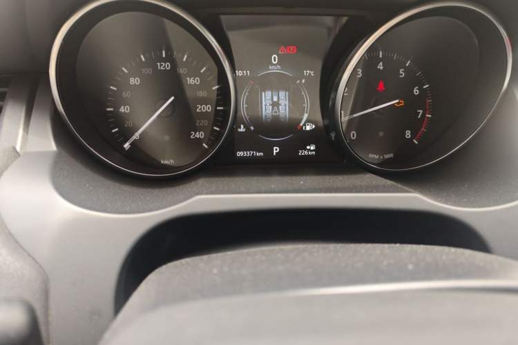 Used Land Rover Range Evoque 2017 2.0T SE PLUS Smart Enjoyment Edition Odometer Close Up