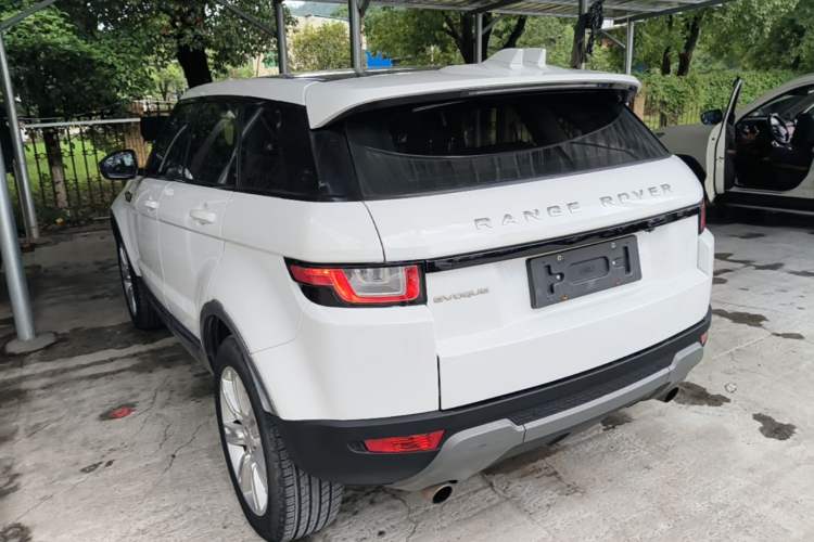 Used Land Rover Range Evoque 2017 2.0T SE PLUS Smart Enjoyment Edition Rear Left 45 Deg