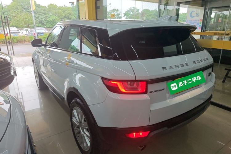 Used Land Rover Range Evoque 2017 2.0T SE Smart Glow Edition Rear Left 45 Deg