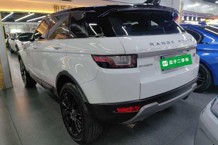 Used Land Rover Range Evoque 2017 2.0T SE Smart Glow Edition Rear Left 45 Deg