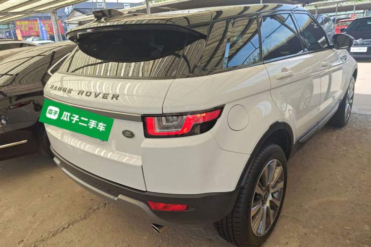 Used Land Rover Range Evoque 2017 2.0T British-Style Prestige Edition Rear Right 45 Deg