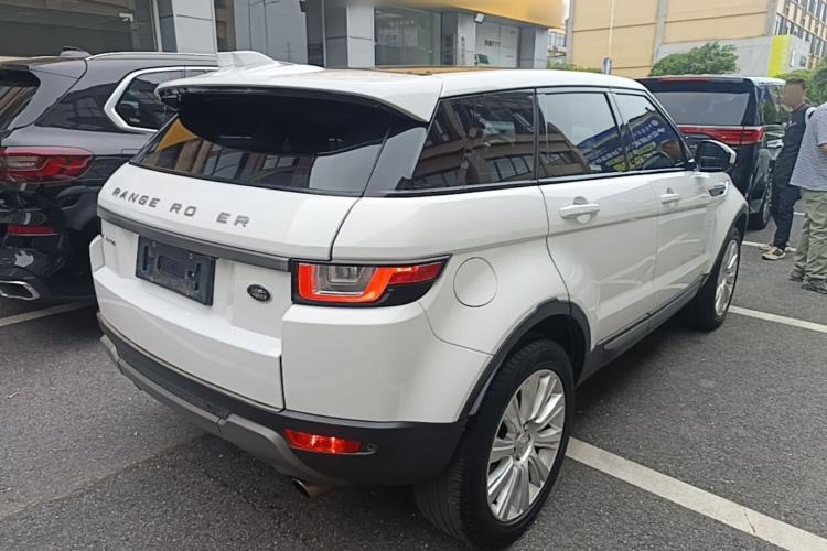 Used Land Rover Range Evoque 2017 2.0T SE Smart Glow Edition Rear Right 45 Deg