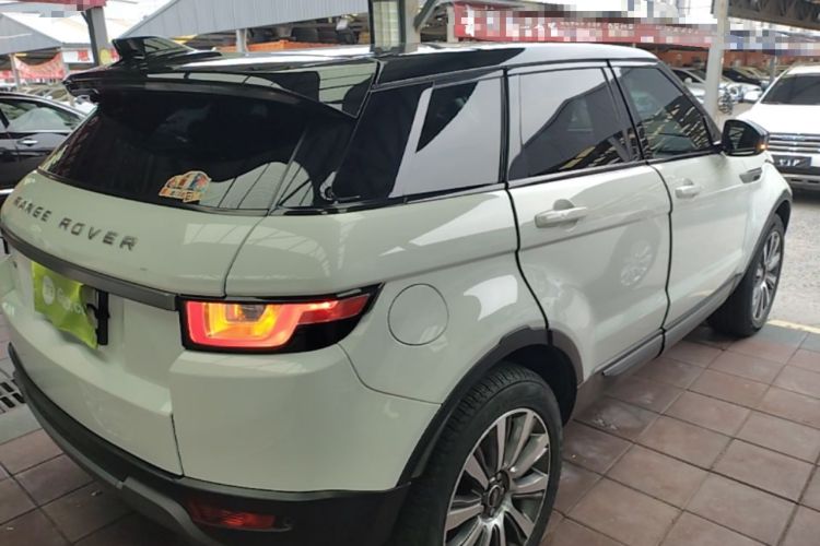 Used Land Rover Range Evoque 2017 2.0T British-Style Prestige Edition Rear Right 45 Deg