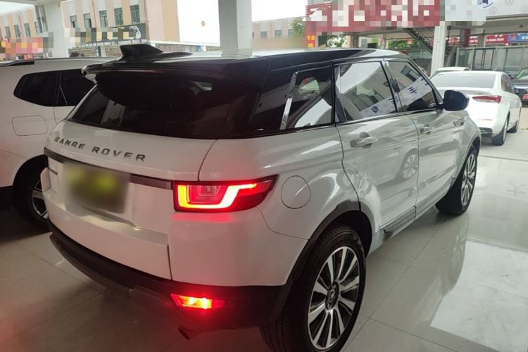 Used Land Rover Range Evoque 2017 2.0T British-Style Prestige Edition Rear Right 45 Deg