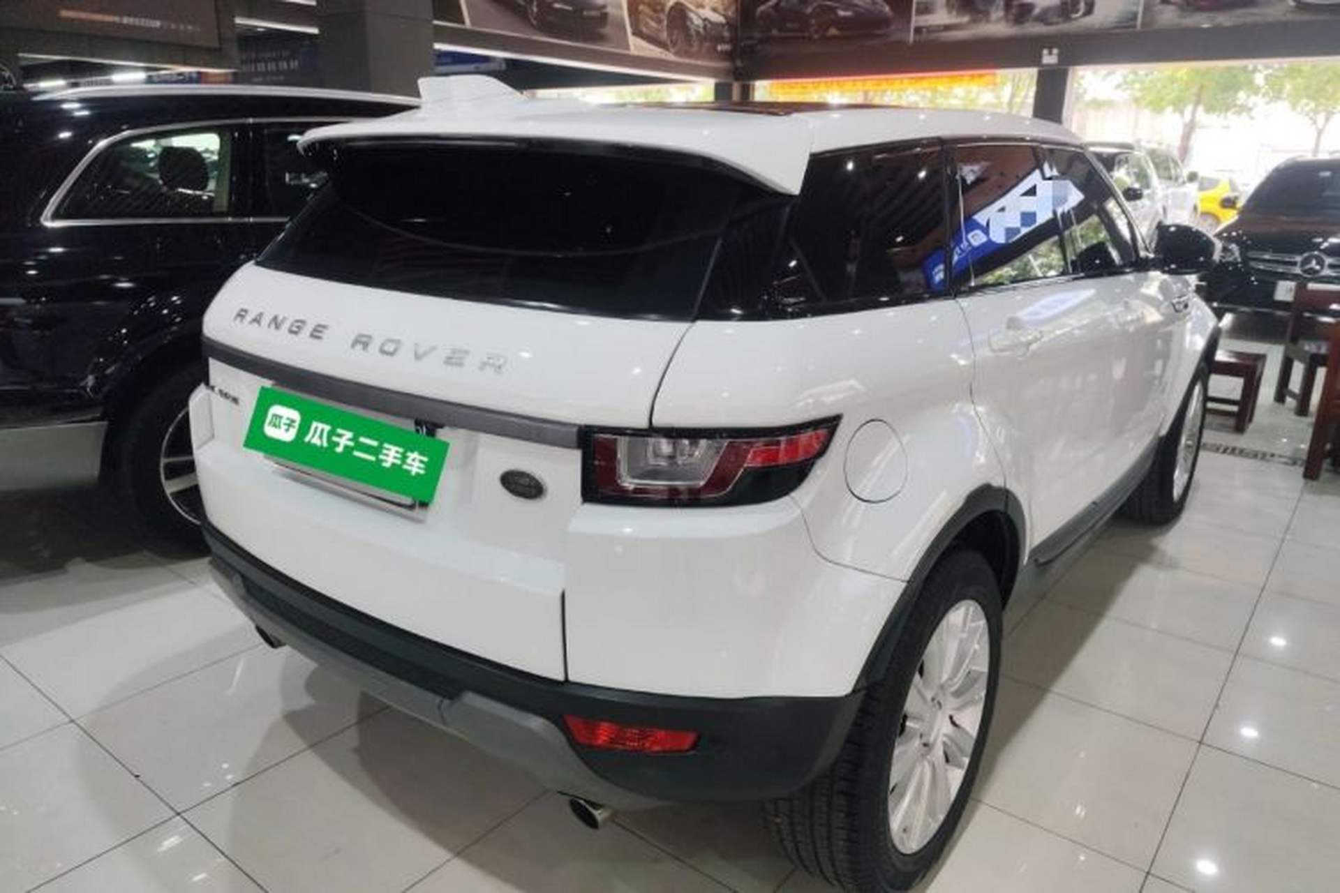 Used Land Rover Range Evoque 2017 2.0T SE Smart Glow Edition Rear Right 45 Deg