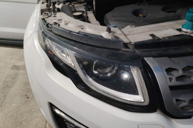 Used Land Rover Range Evoque 2017 2.0T PURE Style Edition Right Front Headlight
