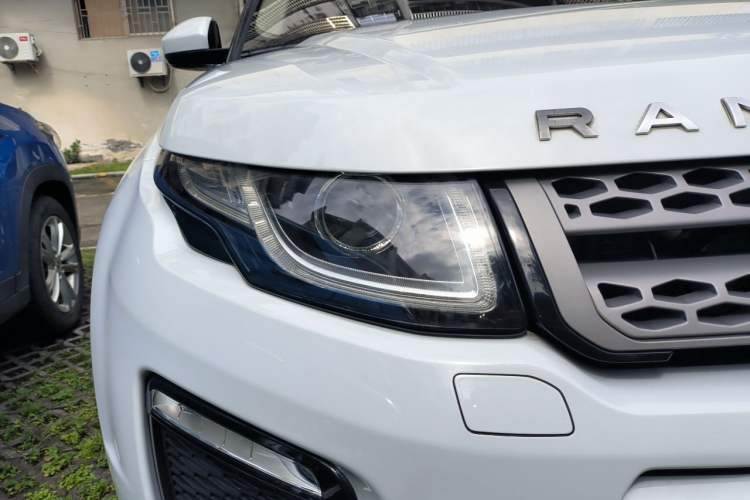 Used Land Rover Range Evoque 2017 2.0T PURE Style Edition Right Front Headlight