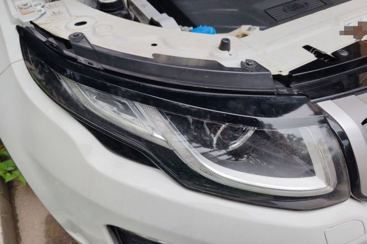 Used Land Rover Range Evoque 2017 2.0T SE Smart Glow Edition Right Front Headlight