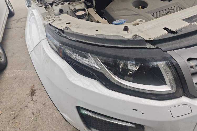 Used Land Rover Range Evoque 2017 2.0T PURE Style Edition Right Front Headlight