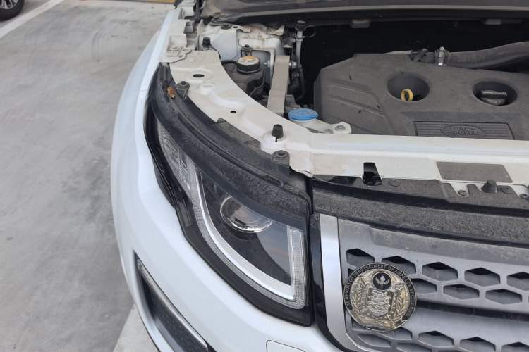 Used Land Rover Range Evoque 2017 2.0T British-Style Prestige Edition Right Front Headlight