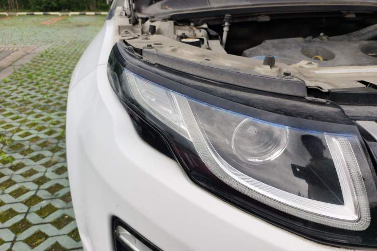 Used Land Rover Range Evoque 2017 2.0T SE Smart Glow Edition Right Front Headlight
