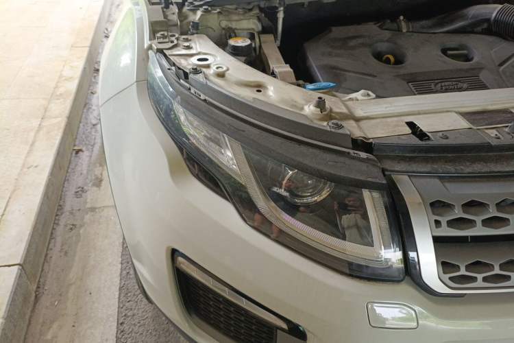 Used Land Rover Range Evoque 2017 2.0T SE Smart Glow Edition Right Front Headlight