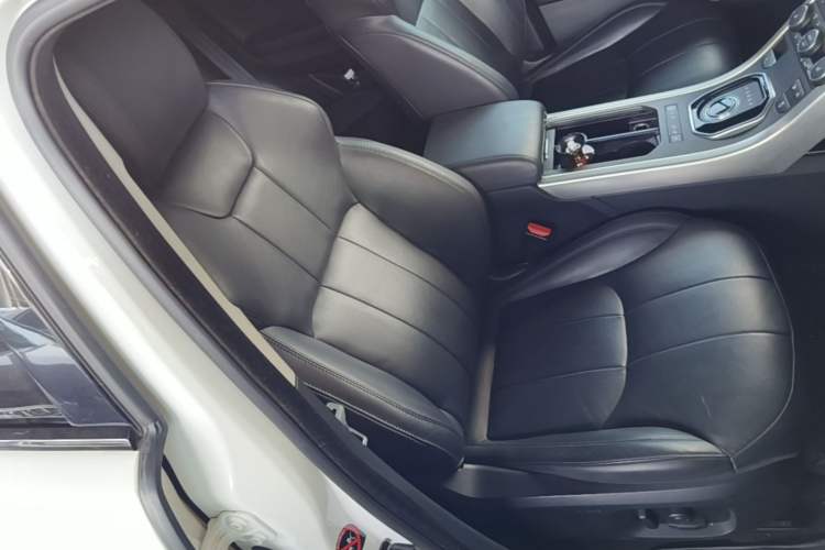 Used Land Rover Range Evoque 2017 2.0T British-Style Prestige Edition Right Front Seat