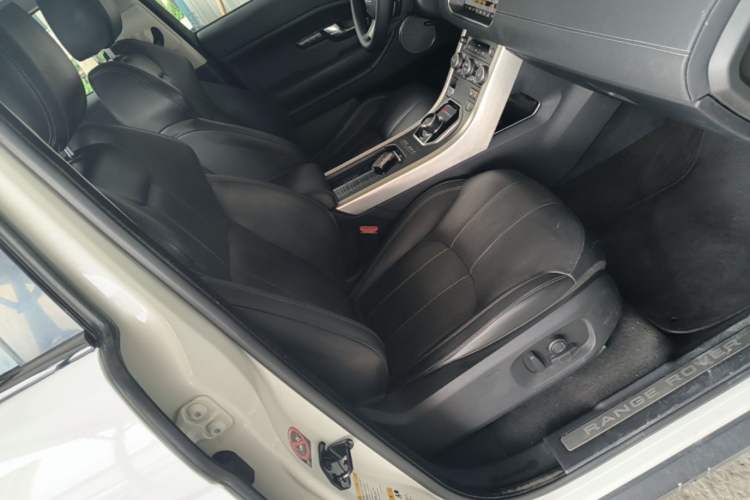 Used Land Rover Range Evoque 2017 2.0T SE PLUS Smart Enjoyment Edition Right Front Seat