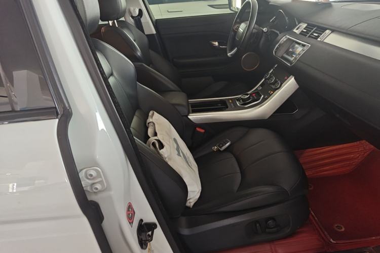 Used Land Rover Range Evoque 2017 2.0T British-Style Prestige Edition Right Front Seat