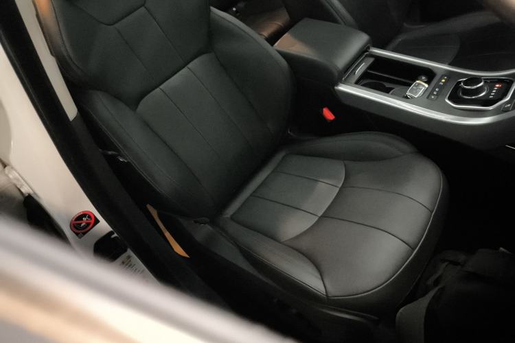 Used Land Rover Range Evoque 2017 2.0T SE Smart Glow Edition Right Front Seat