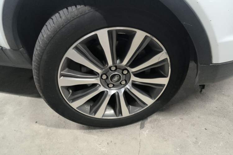 Used Land Rover Range Evoque 2017 2.0T British-Style Prestige Edition Right Front Wheel Hub