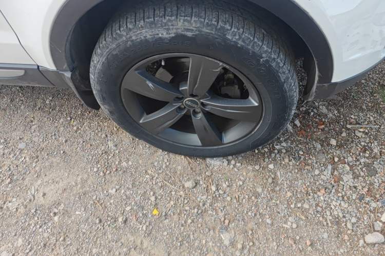 Used Land Rover Range Evoque 2017 2.0T SE Smart Glow Edition Right Front Wheel Hub