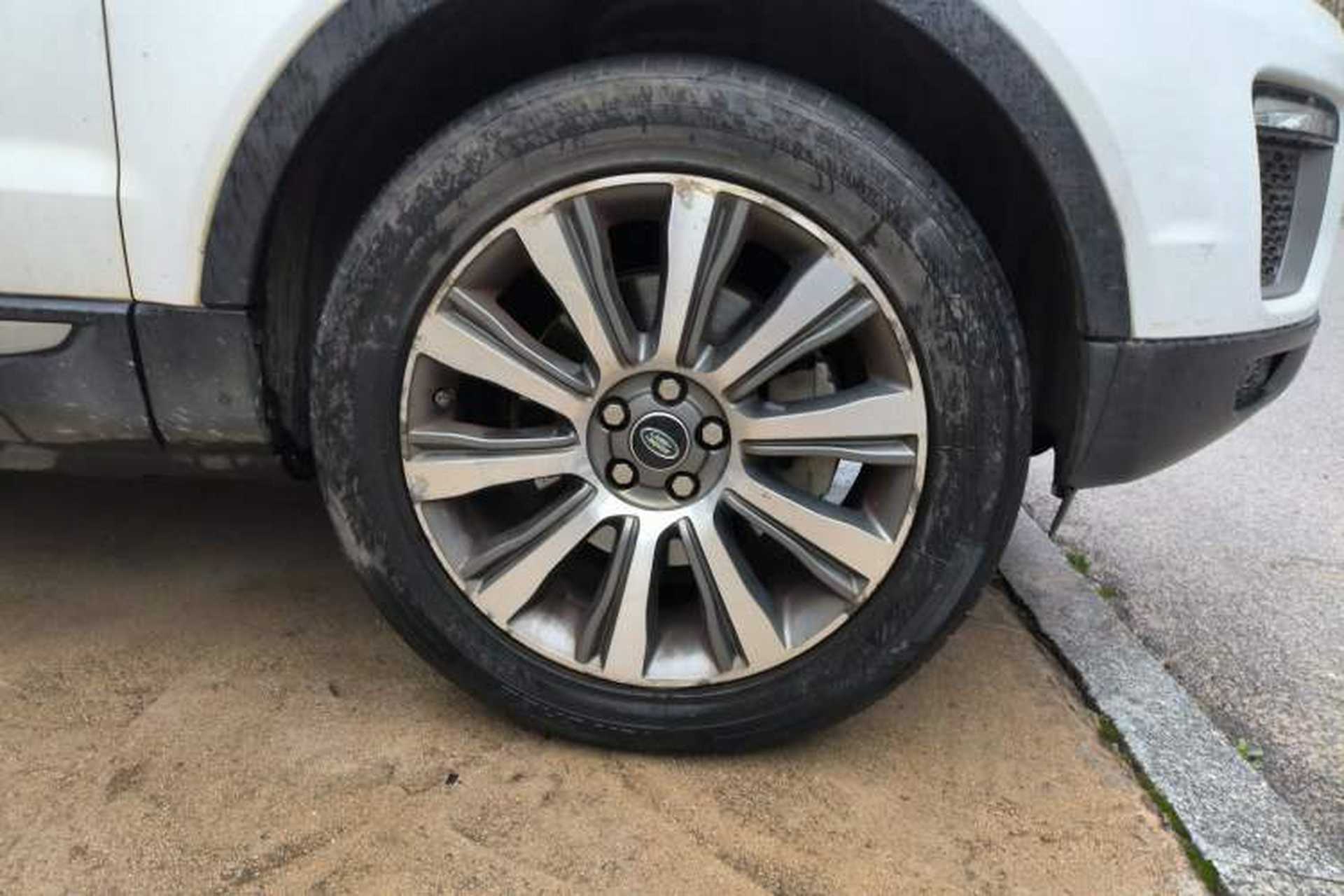 Used Land Rover Range Evoque 2017 2.0T British-Style Prestige Edition Right Front Wheel Hub