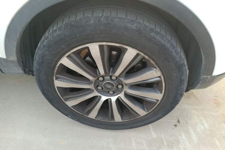 Used Land Rover Range Evoque 2017 2.0T British-Style Prestige Edition Right Front Wheel Hub