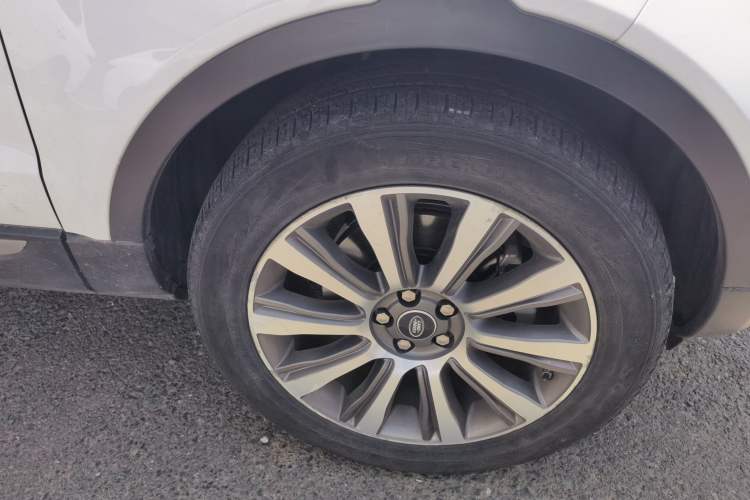 Used Land Rover Range Evoque 2017 2.0T British-Style Prestige Edition Right Front Wheel Hub