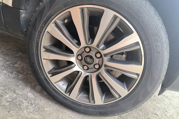 Used Land Rover Range Evoque 2017 2.0T British-Style Prestige Edition Right Front Wheel Hub