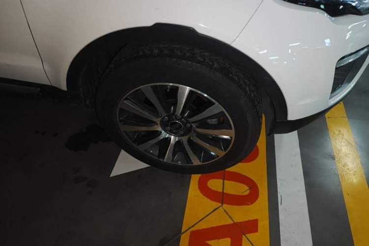 Used Land Rover Range Evoque 2017 2.0T British-Style Prestige Edition Right Front Wheel Hub