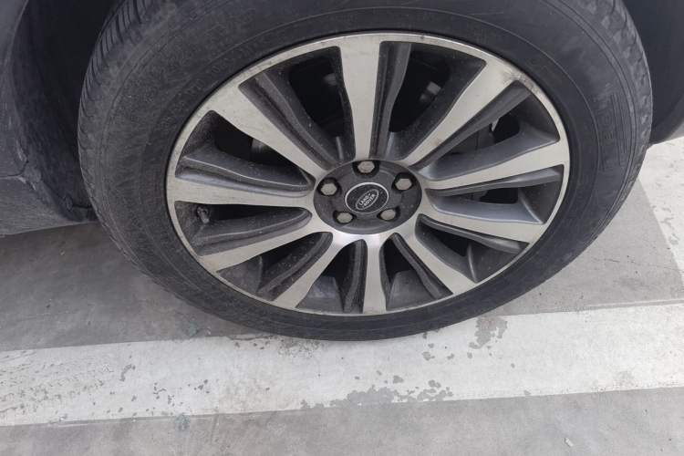 Used Land Rover Range Evoque 2017 2.0T British-Style Prestige Edition Right Front Wheel Hub