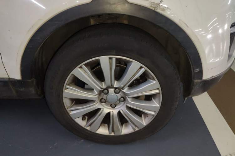 Used Land Rover Range Evoque 2017 2.0T SE Smart Glow Edition Right Front Wheel Hub