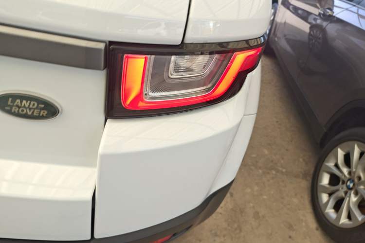 Used Land Rover Range Evoque 2017 2.0T British-Style Prestige Edition Right Rear Taillight