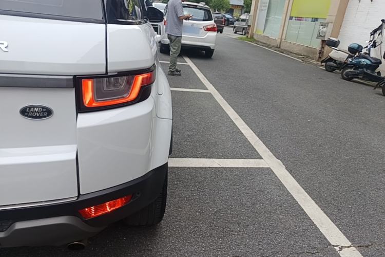 Used Land Rover Range Evoque 2017 2.0T SE Smart Glow Edition Right Rear Taillight