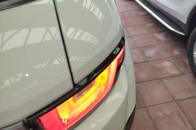 Used Land Rover Range Evoque 2017 2.0T British-Style Prestige Edition Right Rear Taillight