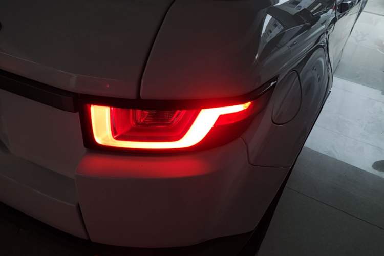 Used Land Rover Range Evoque 2017 2.0T British-Style Prestige Edition Right Rear Taillight