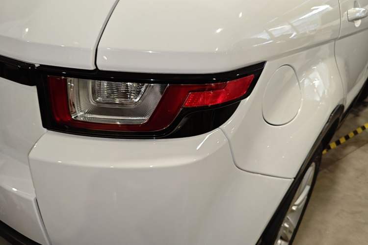 Used Land Rover Range Evoque 2017 2.0T SE PLUS Smart Enjoyment Edition Right Rear Taillight