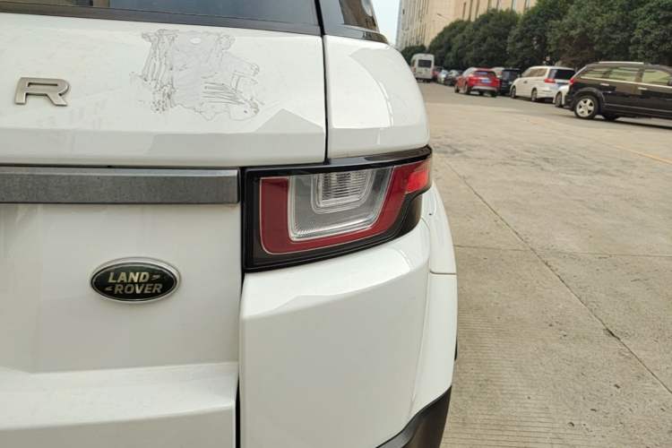 Used Land Rover Range Evoque 2017 2.0T SE Smart Glow Edition Right Rear Taillight