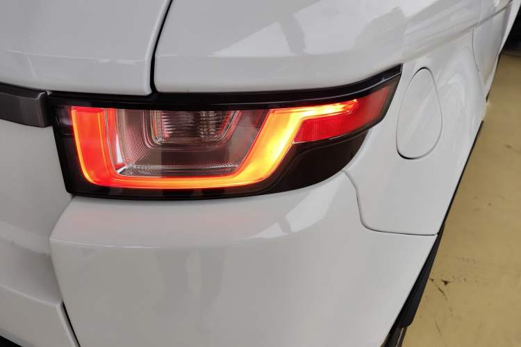 Used Land Rover Range Evoque 2017 2.0T PURE Style Edition Right Rear Taillight