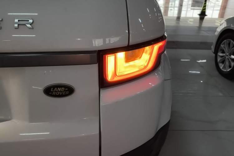 Used Land Rover Range Evoque 2017 2.0T PURE Style Edition Right Rear Taillight