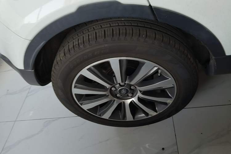Used Land Rover Range Evoque 2017 2.0T British-Style Prestige Edition Right Rear Wheel Hub