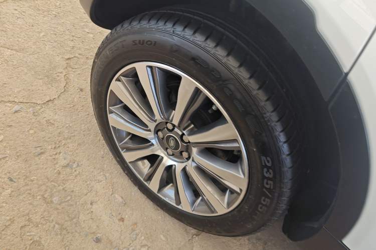 Used Land Rover Range Evoque 2017 2.0T British-Style Prestige Edition Right Rear Wheel Hub