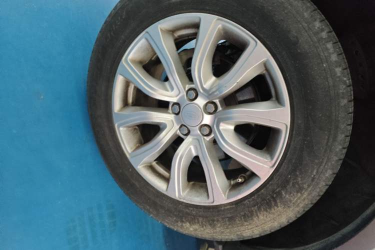 Used Land Rover Range Evoque 2017 2.0T PURE Style Edition Right Rear Wheel Hub